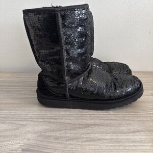 Ugg Classic Short Sparkles Sequins Black Boots Shearling S/N 3161  Size 7